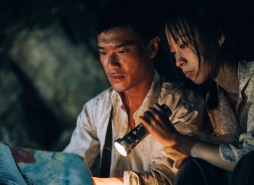 Blue Island — Chan Tze-woon — Icarus Films