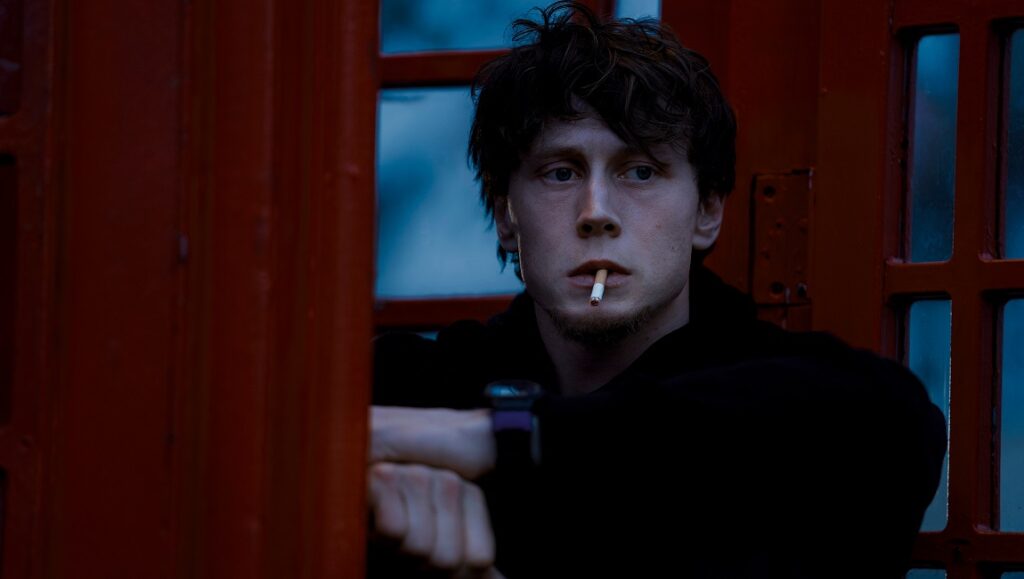 I Came By - Babak Anvari - George MacKay - Netflix