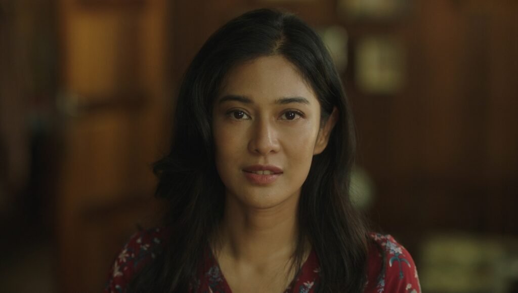 Portrait of Indonesian actress, Sita Nursanti, in The Fox King film still.